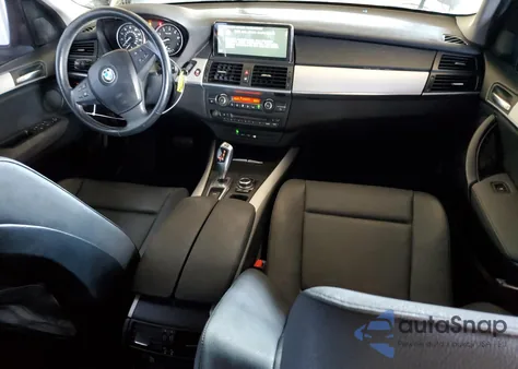 2013 BMW X5 xDrive35I/xDrive35I Premium/xDrive35I Sport Activity z USA, uszkodzony, nr VIN 5UXZV4C53D0B02598